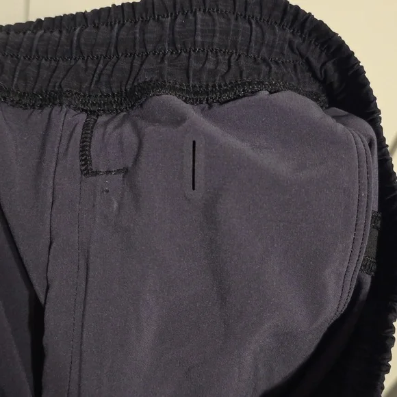 Lululemon Pace Breaker Short Mens Large Black Linerless Running LM7ABOS Athletic - Picture 7 of 9